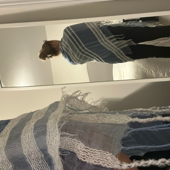 Blue and white striped wrap shawl/beach cover up fringes One Size - Picture 16 of 17